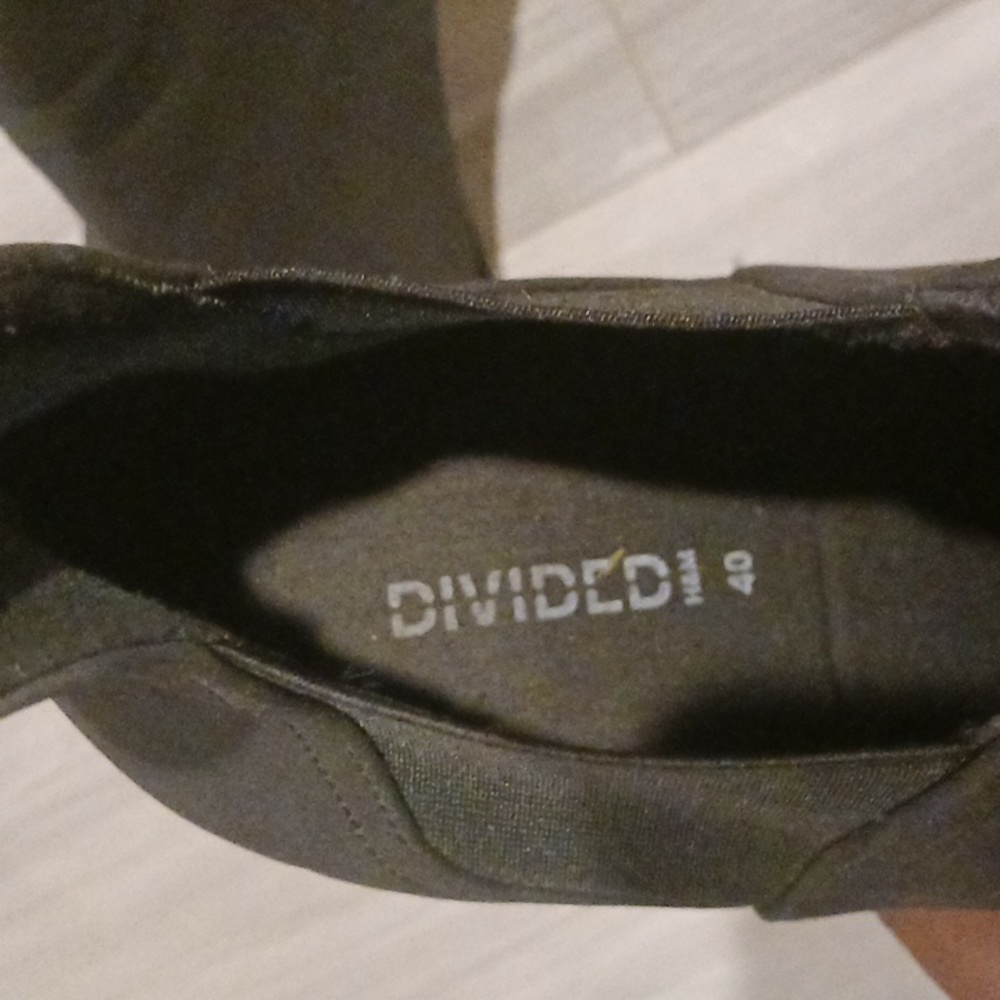Size 40 Divided brand ankle boots - Picture 5 of 5